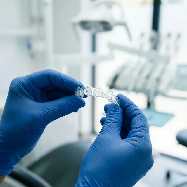 Mitos y Verdades de Invisalign: Precio, Dolor y Resultados